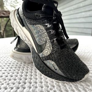 Nike women’s React Infinity 3 Running Shoe